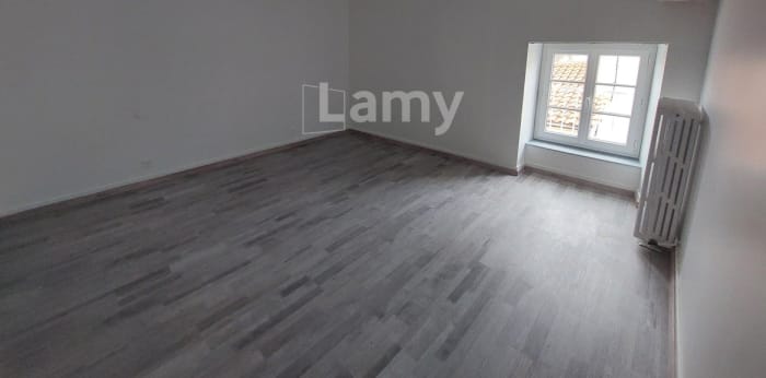 Image 8 sur 10 - Appartement  ·  Location · Issoire (63500) · 3 pièces · 81m²