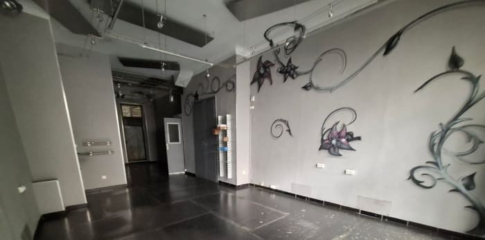 Image 5 sur 10 - Boutique  ·  Location · Marseille (13005) · 1 pièce · 80m²