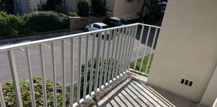 Image 2 sur 6 - Appartement  ·  Location · Lons Le Saunier (39000) · 1 pièce · 35m²