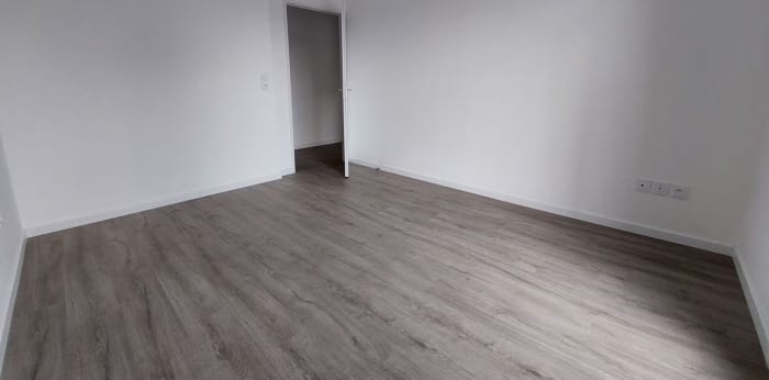 Image 8 sur 10 - Appartement  ·  Location · Lille (59160) · 4 pièces · 85m²