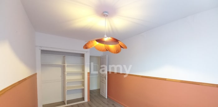 Image 7 sur 10 - Appartement  ·  Location · Aix Les Bains (73100) · 4 pièces · 82m²