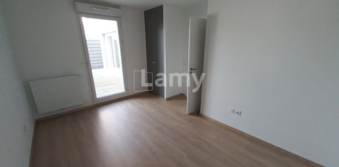 Image 7 sur 9 - Appartement  ·  Location · Clermont Ferrand (63000) · 3 pièces · 60m²