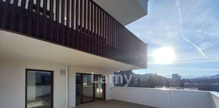 Image 8 sur 9 - Appartement  ·  Location · Chambery (73000) · 3 pièces · 74m²