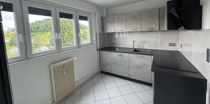 Image 4 sur 12 - Appartement  ·  Location · Besancon (25000) · 4 pièces · 75m²