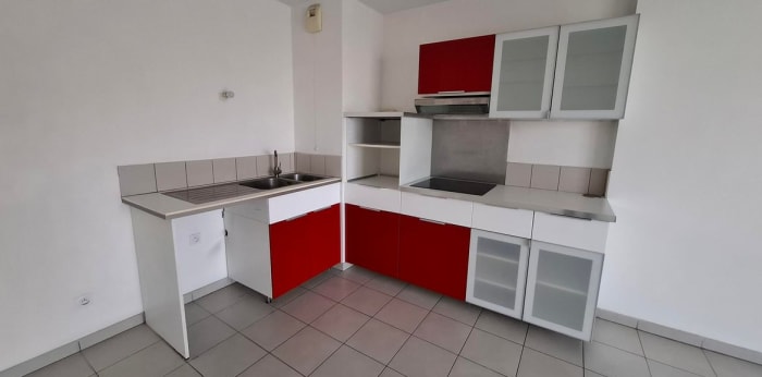 Image 8 sur 9 - Appartement  ·  Location · Marseille 03 (13003) · 2 pièces · 42m²