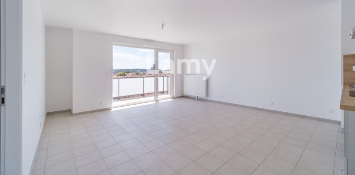 Image 2 sur 13 - Appartement  ·  Location · Mulhouse (68200) · 4 pièces · 86m²