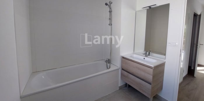 Image 6 sur 8 - Appartement  ·  Location · Amiens (80000) · 3 pièces · 70m²