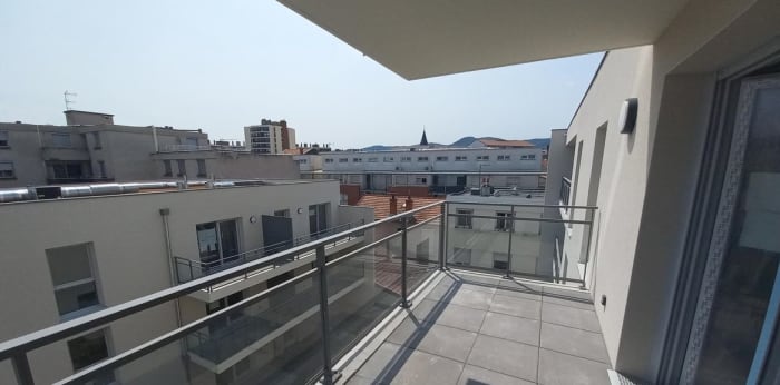 Image 3 sur 6 - Appartement  ·  Location · Clermont Ferrand (63100) · 3 pièces · 62m²