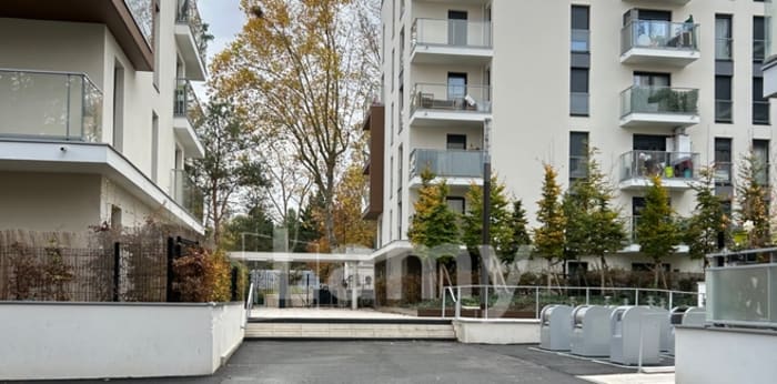 Image 7 sur 8 - Appartement  ·  Location · Rueil Malmaison (92500) · 2 pièces · 41m²