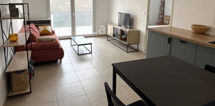 Image 5 sur 13 - Appartement  ·  Location · Arles (13200) · 2 pièces · 40m²