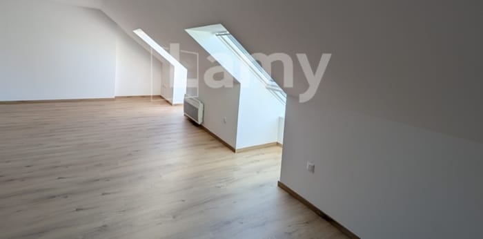 Image 5 sur 9 - Appartement  ·  Location · Armentieres (59280) · 3 pièces · 75m²