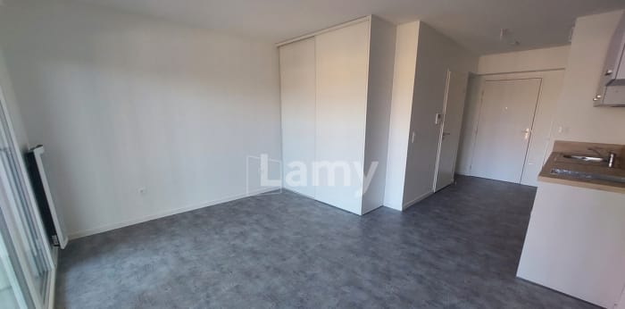 Image 4 sur 8 - Appartement  ·  Location · Mont De Marsan (40000) · 1 pièce · 27m²
