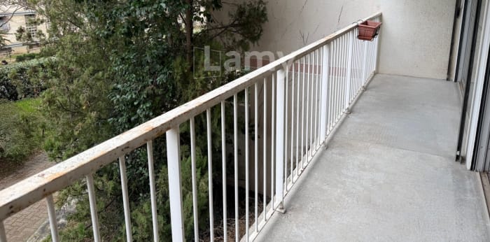 Image 2 sur 17 - Appartement  ·  Location · Salon De Provence (13300) · 3 pièces · 68m²