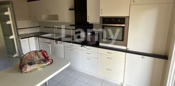 Image 3 sur 13 - Appartement  ·  Location · Lyon (69007) · 4 pièces · 106m²