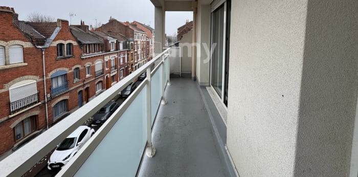 Image 3 sur 8 - Appartement  ·  Location · Lille (59000) · 3 pièces · 80m²