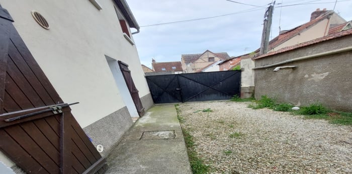 Image 2 sur 8 - Appartement  ·  Location · Villeneuve Sur Yonne (89500) · 3 pièces · 72m²