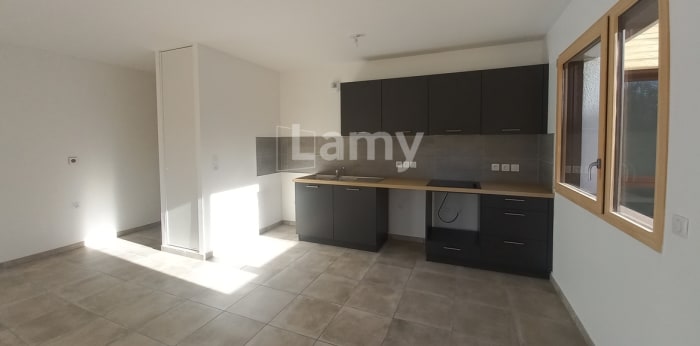 Image 1 sur 6 - Appartement  ·  Location · Chambery (73000) · 2 pièces · 61m²