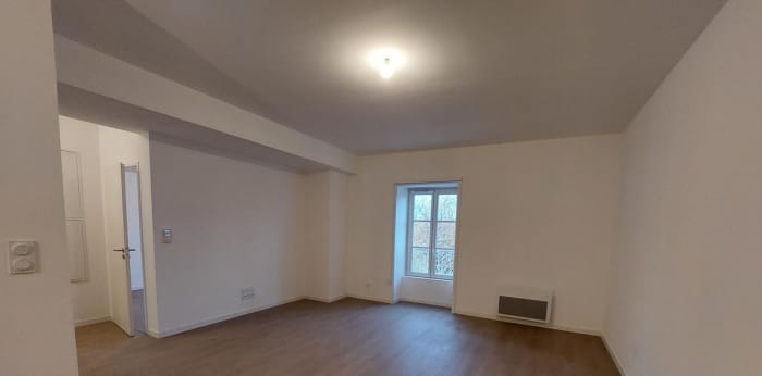 Image 2 sur 7 - Appartement  ·  Location · La Roche Sur Yon (85000) · 2 pièces · 46m²