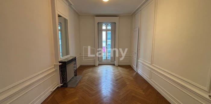 Image 6 sur 10 - Appartement  ·  Location · Besancon (25000) · 5 pièces · 110m²