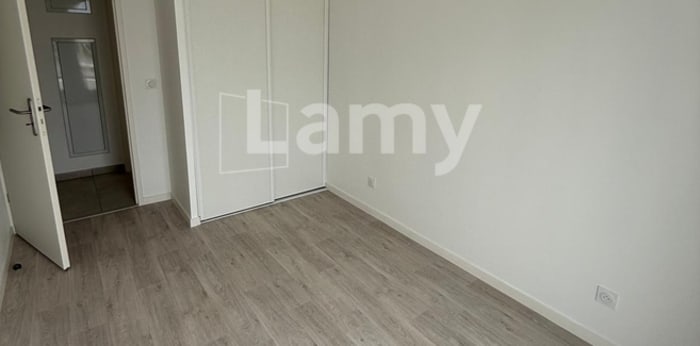 Image 10 sur 13 - Appartement  ·  Location · Talence (33400) · 4 pièces · 87m²