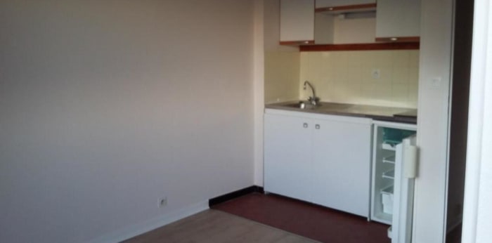 Image 2 sur 8 - Appartement  ·  Location · Besancon (25000) · 1 pièce · 29m²