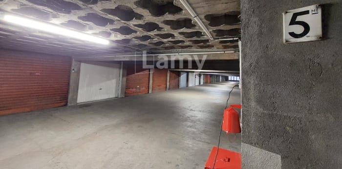 Image 3 sur 4 - Parking/box  ·  Location · Grenoble (38000) · 16m²