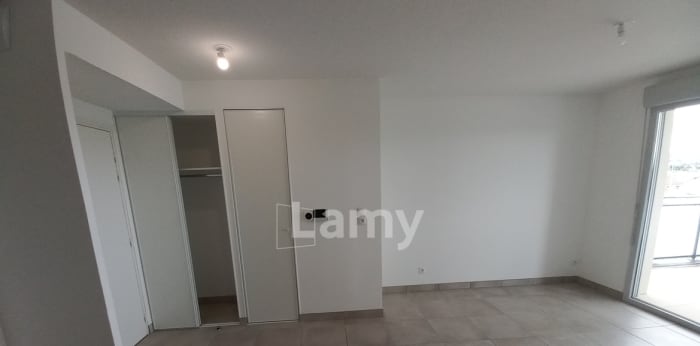 Image 3 sur 7 - Appartement  ·  Location · Clermont Ferrand (63100) · 2 pièces · 38m²