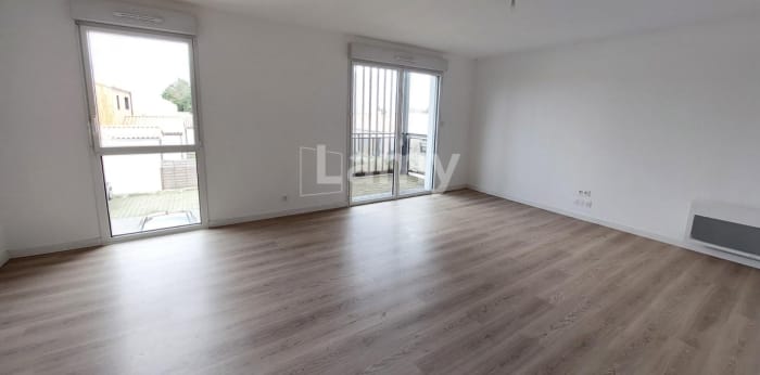 Image 1 sur 10 - Appartement  ·  Location · Les Sables D Olonne (85340) · 3 pièces · 62m²