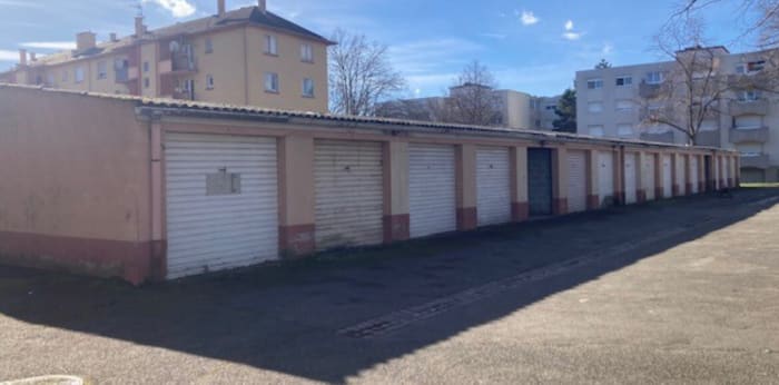 Image 2 sur 4 - Parking/box  ·  Location · Mulhouse (68200) · 10m²