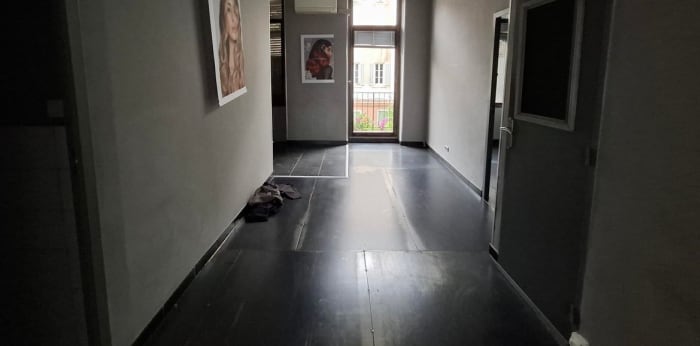 Image 9 sur 10 - Boutique  ·  Location · Marseille (13005) · 1 pièce · 80m²