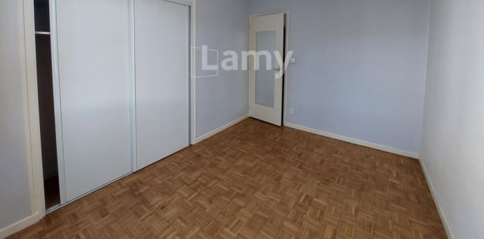 Image 6 sur 9 - Appartement  ·  Location · St Martin D Heres (38400) · 3 pièces · 58m²