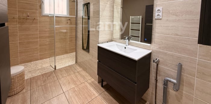 Image 8 sur 17 - Maison/villa  ·  Location · Eveux (69210) · 4 pièces · 108m²