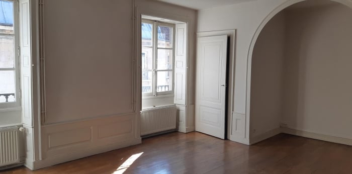 Image 3 sur 6 - Appartement  ·  Location · Besancon (25000) · 2 pièces · 58m²