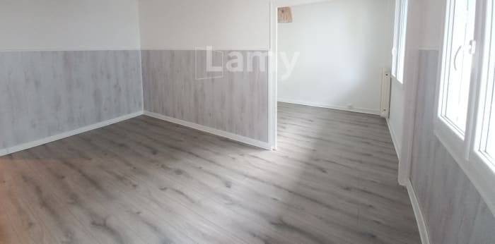 Image 9 sur 10 - Appartement  ·  Location · Aix Les Bains (73100) · 4 pièces · 82m²