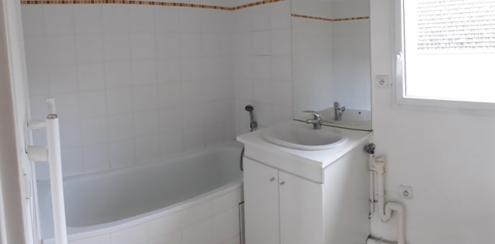 Image 4 sur 6 - Appartement  ·  Location · Lille (59800) · 2 pièces · 47m²