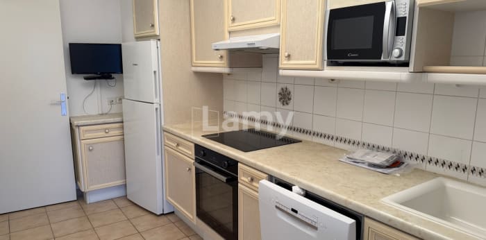 Image 8 sur 15 - Appartement  ·  Location · Salon De Provence (13300) · 3 pièces · 73m²