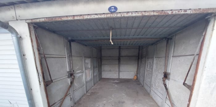 Image 1 sur 2 - Parking/box  ·  Location · Libourne (33500) · 10m²