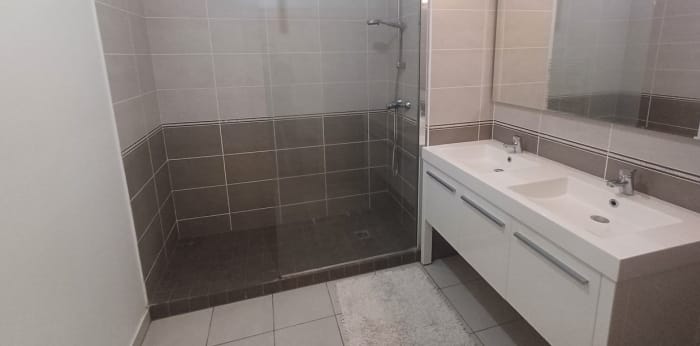 Image 7 sur 9 - Appartement  ·  Location · Clermont Ferrand (63000) · 4 pièces · 75m²
