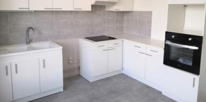 Image 1 sur 7 - Appartement  ·  Location · Lons Le Saunier (39000) · 5 pièces · 120m²