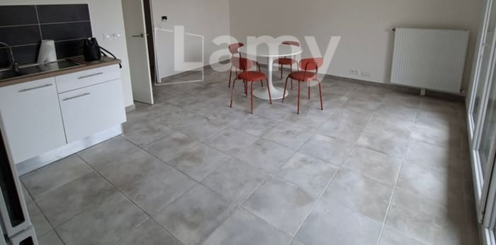 Image 3 sur 8 - Appartement  ·  Location · Bagnolet (93170) · 3 pièces · 61m²