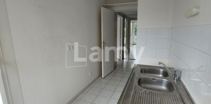 Image 6 sur 9 - Appartement  ·  Location · Bordeaux (33300) · 3 pièces · 65m²