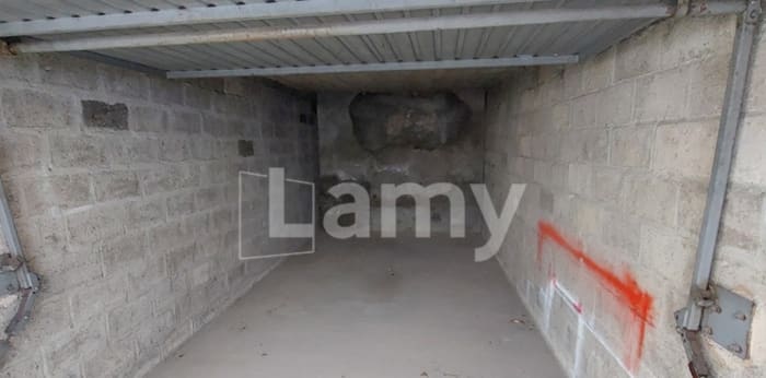 Image 3 sur 4 - Parking/box  ·  Location · Oullins Pierre Benite (69600) · 10m²