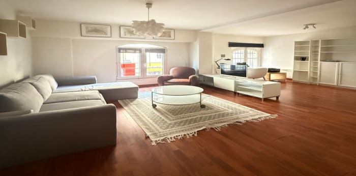 Image 2 sur 8 - Appartement  ·  Location · Bordeaux (33000) · 2 pièces · 48m²