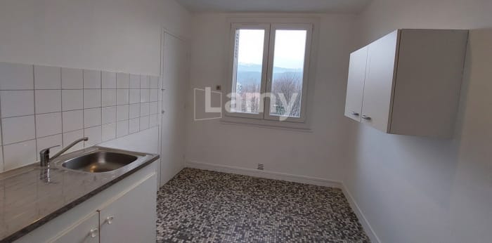 Image 2 sur 11 - Appartement  ·  Location · Le Pont De Claix (38800) · 4 pièces · 71m²