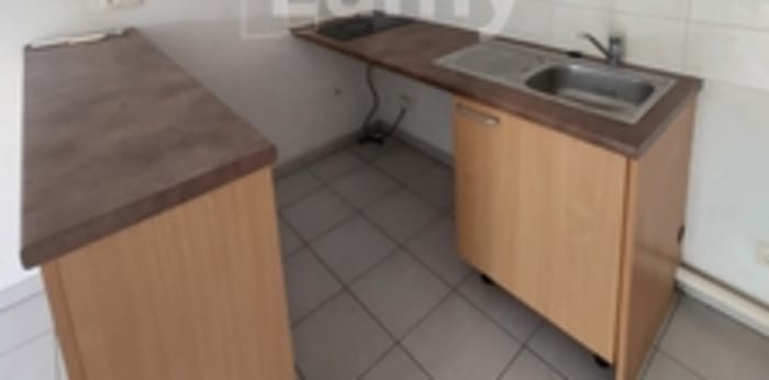Image 3 sur 4 - Appartement  ·  Location · St Yzan De Soudiac (33920) · 2 pièces · 38m²