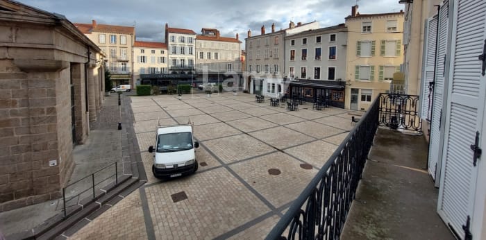 Image 2 sur 6 - Appartement  ·  Location · Issoire (63500) · 3 pièces · 81m²