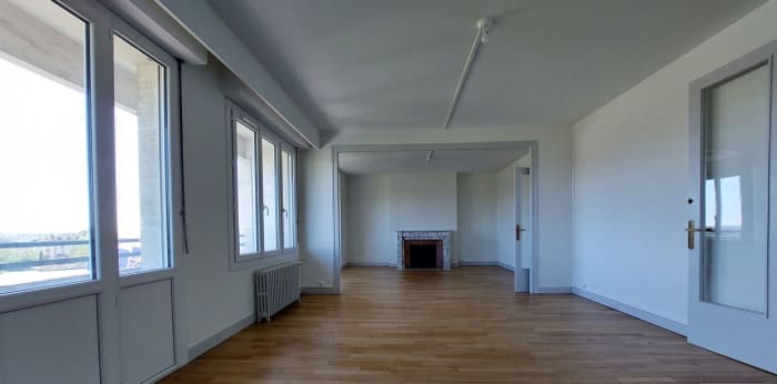 Image 1 sur 17 - Appartement  ·  Location · Limoges (87000) · 4 pièces · 107m²