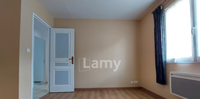 Image 8 sur 14 - Maison/villa  ·  Location · Lauriere (87370) · 4 pièces · 100m²