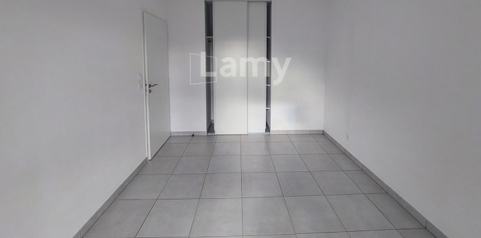 Image 10 sur 13 - Appartement  ·  Location · Nimes (30000) · 2 pièces · 42m²