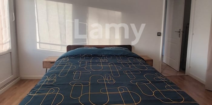 Image 3 sur 8 - Appartement  ·  Location · Vitry Sur Seine (94400) · 5 pièces · 81m²